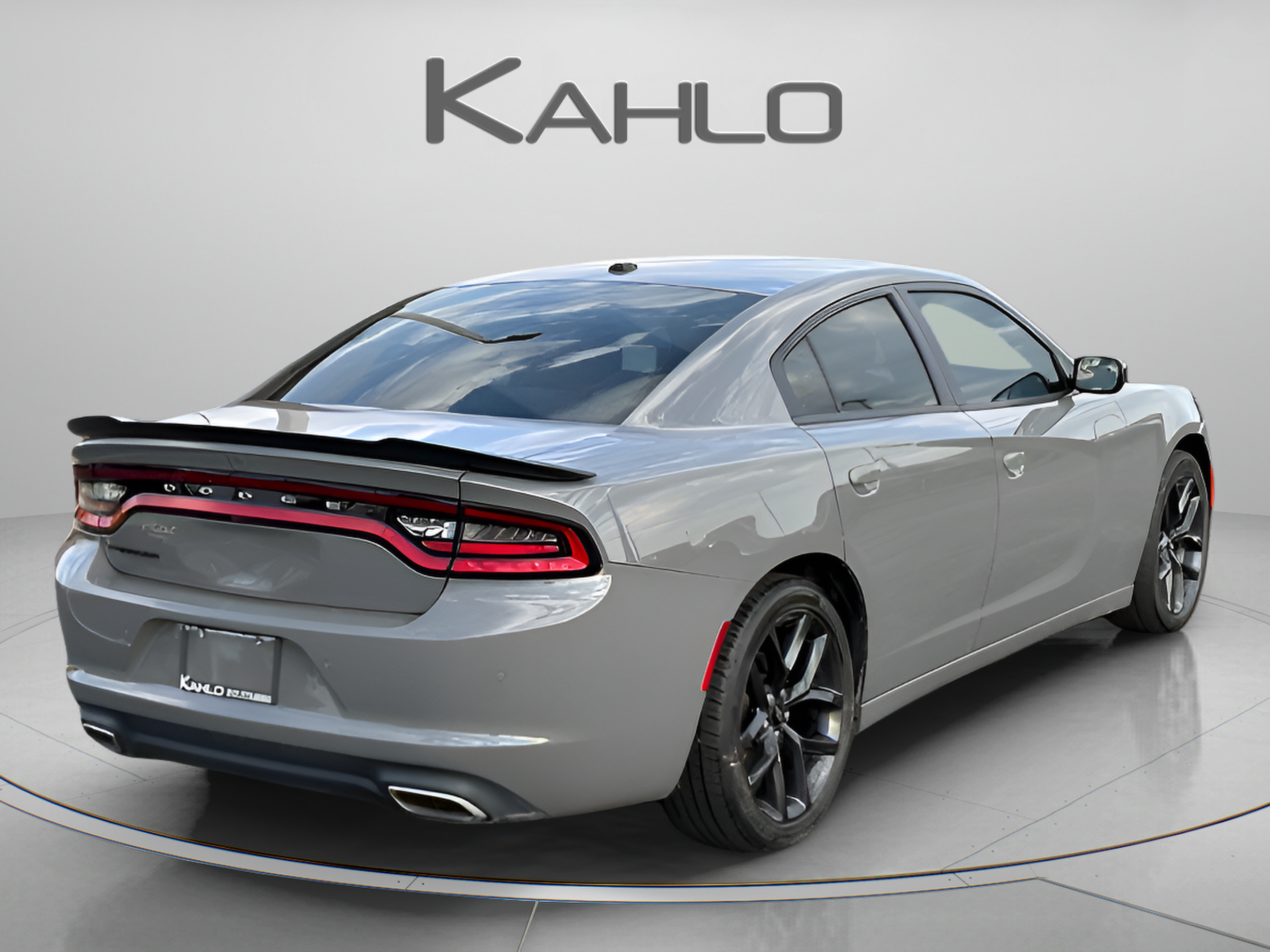 Used 2019 Dodge Charger SXT w/ Blacktop Package RWD image 4