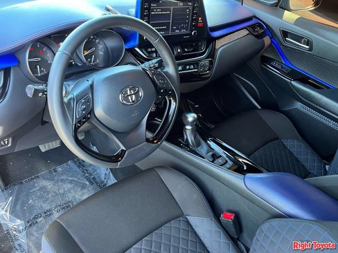Certified 2021 Toyota C-HR XLE FWD image 20