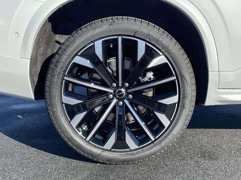 New 2026 Volvo XC90 B6 Ultra image 30
