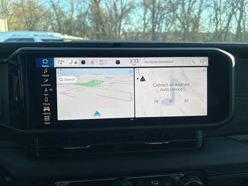 Used 2024 Jeep Gladiator Rubicon w/ Technology Group image 20