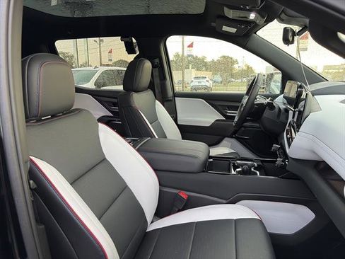 New 2025 Chevrolet Silverado EV RST image 9