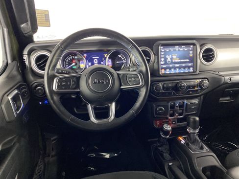 Used 2023 Jeep Wrangler Unlimited Rubicon 4xe w/ Cold Weather Group AWD/4WD image 20