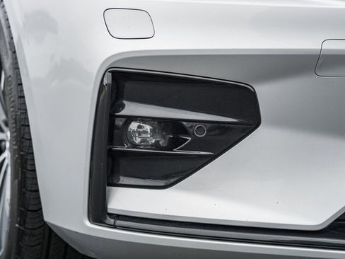 Certified 2022 Volvo S60 B5 Momentum w/ Premium Package image 13