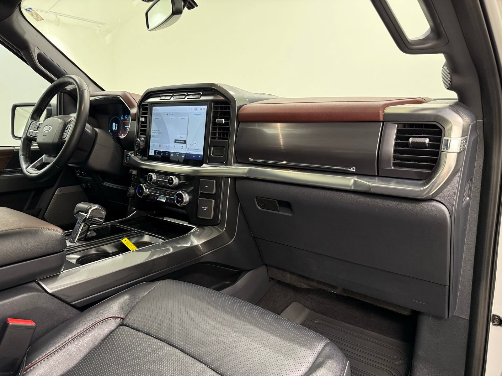 Used 2023 Ford F150 Lariat w/ Max Trailer Tow Package AWD/4WD image 34