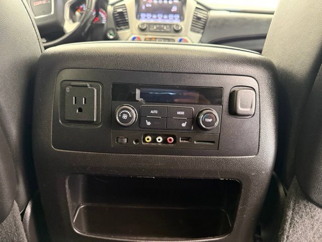 Used 2016 GMC Yukon XL SLT w/ Open Road Package AWD/4WD image 34