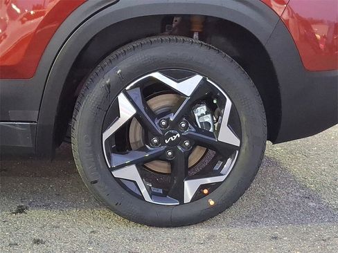 New 2026 Kia Seltos S image 5