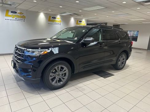 New 2026 Ford Explorer Active AWD/4WD image 2
