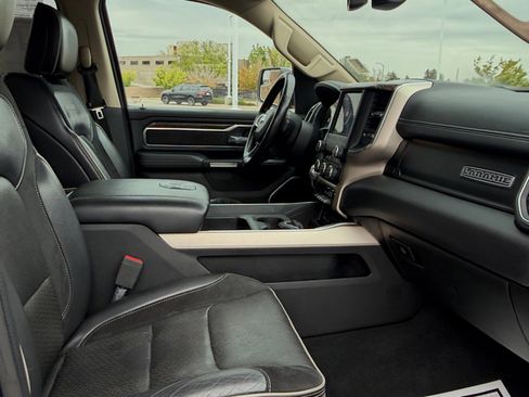 Used 2019 RAM 1500 Laramie AWD/4WD image 32
