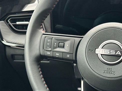 New 2025 Nissan Kicks SR AWD/4WD image 18