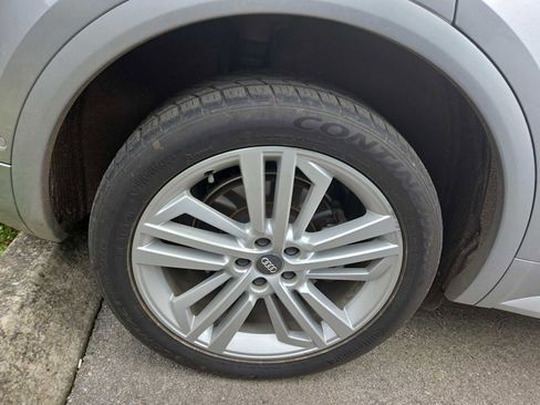 Used 2020 Audi Q5 Prestige w/ Prestige Package image 4