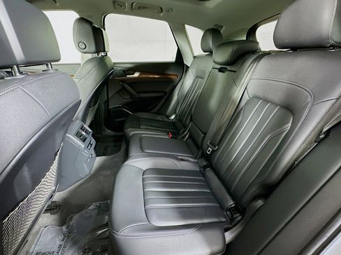 Used 2022 Audi Q5 2.0T Premium Plus w/ Premium Plus Package image 9