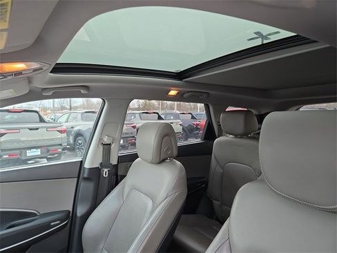 Used 2019 Hyundai Santa Fe XL image 32