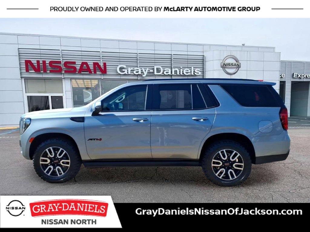 Used 2023 GMC Yukon AT4 w/ AT4 Premium Package AWD/4WD image 4