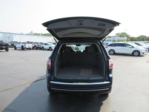 Used 2015 GMC Acadia SLE AWD/4WD image 8