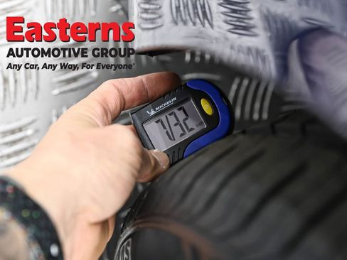 Used 2023 Tesla Model 3 Standard Range image 22