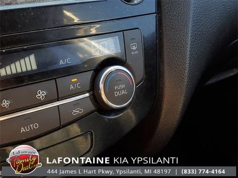 Used 2016 Nissan Rogue SL image 19