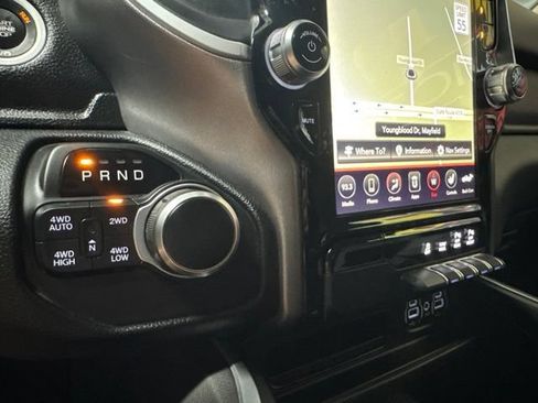 Used 2020 RAM 1500 Big Horn AWD/4WD image 12