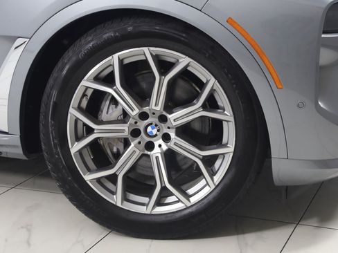 Used 2024 BMW X7 xDrive40i AWD/4WD image 19