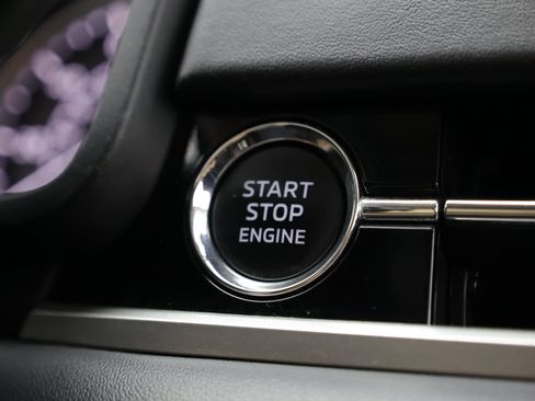 Used 2024 Mitsubishi Outlander ES FWD image 27