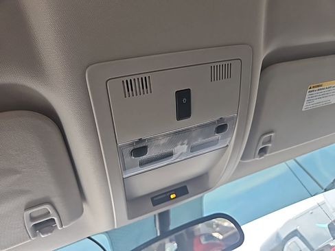 Used 2009 Chevrolet Silverado 2500 LT w/ Snow Plow Prep Package image 20