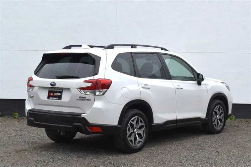 Used 2020 Subaru Forester Premium AWD/4WD image 5