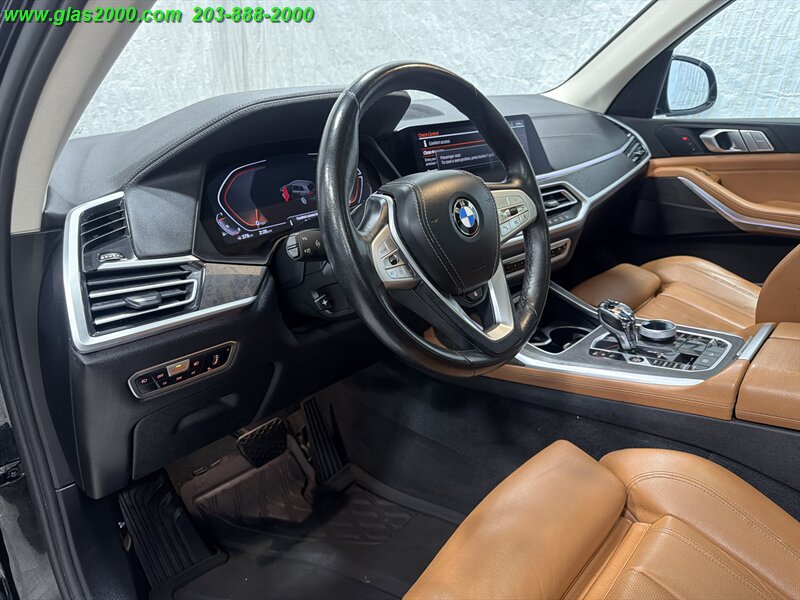 Used 2022 BMW X7 xDrive40i w/ Parking Assistance Package AWD/4WD image 3