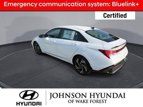 Certified 2025 Hyundai Elantra SEL image 6