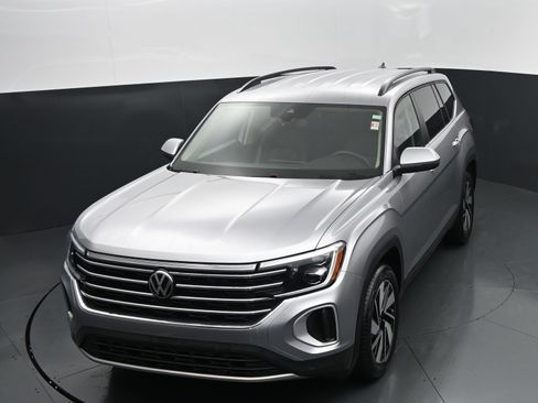Used 2026 Volkswagen Atlas SE FWD image 28