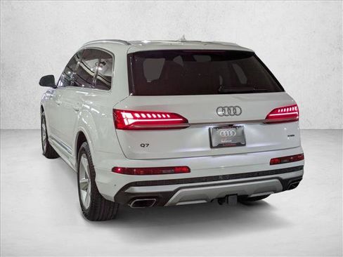 Certified 2025 Audi Q7 Premium w/ Convenience Package image 8