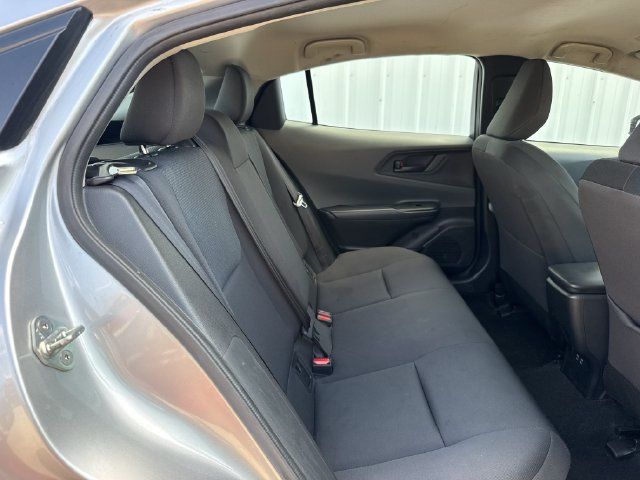 Used 2025 Toyota Prius LE FWD image 30