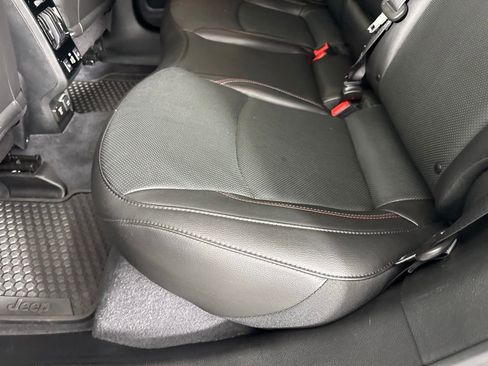 Used 2022 Jeep Compass Trailhawk w/ Trailhawk Elite Group image 27