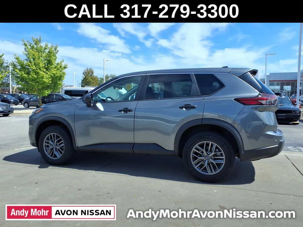 Used 2024 Nissan Rogue S AWD/4WD image 5