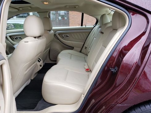 Used 2018 Ford Taurus SEL w/ Equipment Group 201A image 11