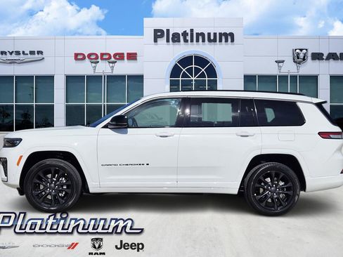 New 2026 Jeep Grand Cherokee L Limited AWD/4WD image 3