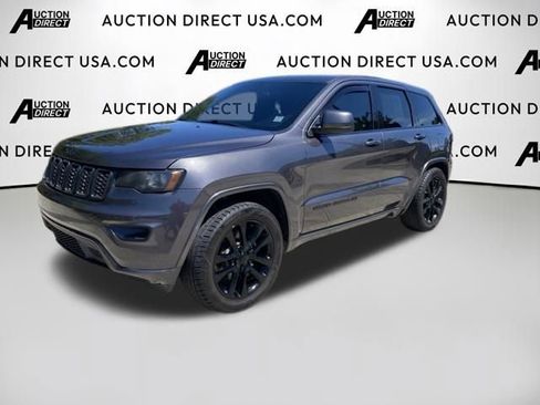 Used 2021 Jeep Grand Cherokee Laredo X AWD/4WD image 1