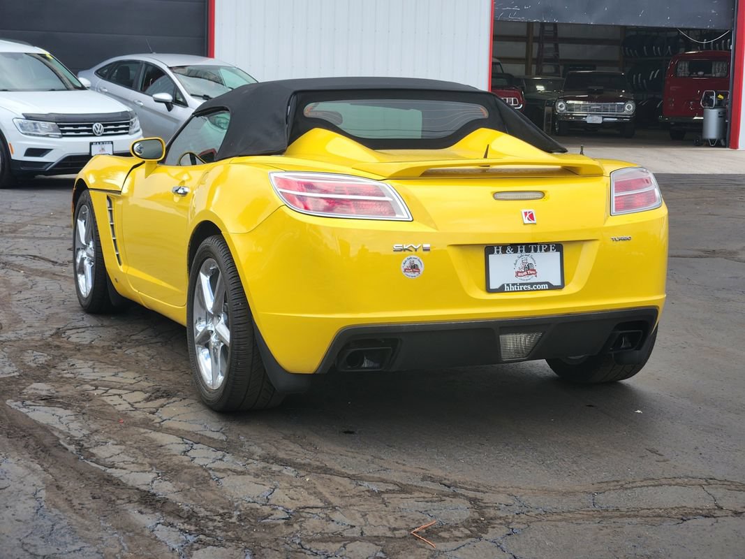Used 2008 Saturn Sky Red Line RWD image 11