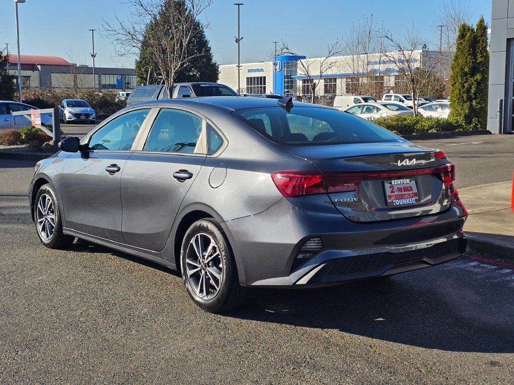 Used 2024 Kia Forte LXS FWD image 7