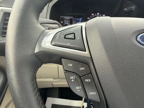 Used 2024 Ford Edge Titanium AWD/4WD image 23