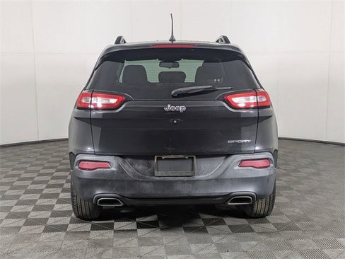 Certified 2016 Jeep Cherokee Sport image 4