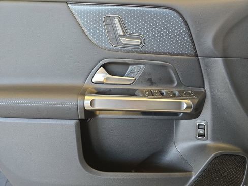 New 2026 Mercedes-Benz GLB 250 image 27