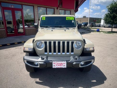 Used 2022 Jeep Wrangler Unlimited Sahara w/ Cold Weather Group AWD/4WD image 2