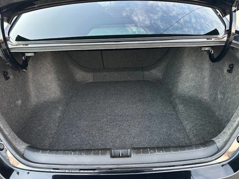 Used 2018 Honda Accord Sport image 32