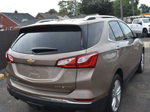 Used 2018 Chevrolet Equinox Premier AWD/4WD image 3