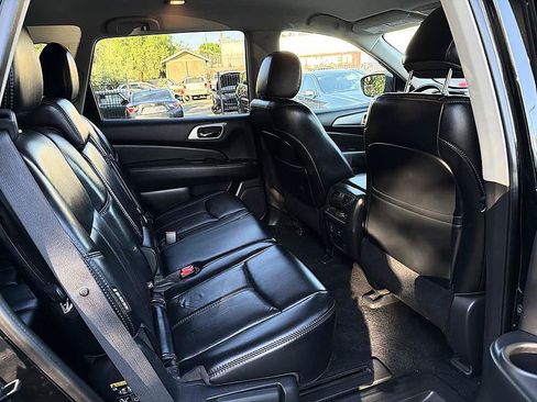 Used 2018 Nissan Pathfinder SL w/ Midnight Edition Package AWD/4WD image 19