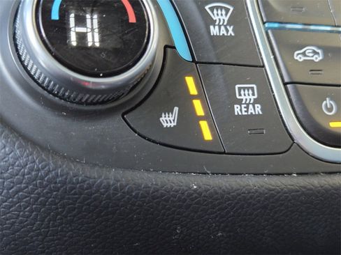 Used 2019 Chevrolet Equinox LT image 25