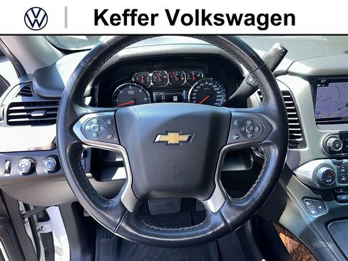 Used 2020 Chevrolet Suburban Premier AWD/4WD image 16