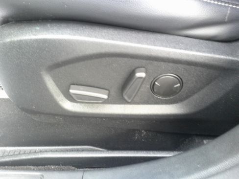 Used 2020 Ford Edge SEL w/ Cold Weather Package image 14