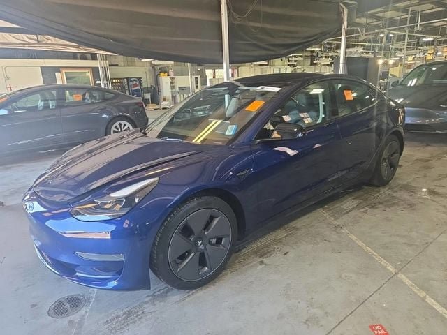 Used 2023 Tesla Model 3 Standard Range RWD image 1