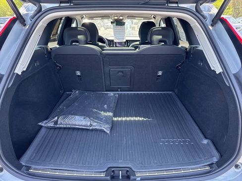 Certified 2024 Volvo XC60 B5 Plus AWD/4WD image 39