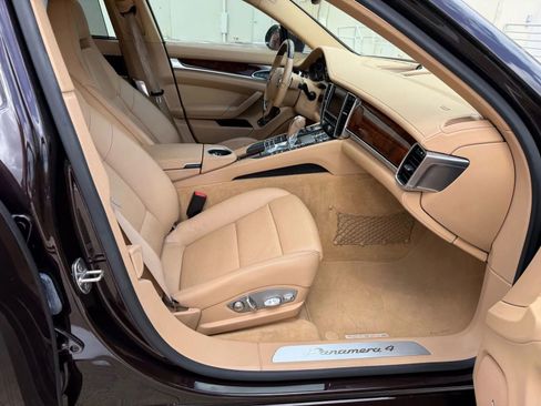 Used 2013 Porsche Panamera image 18